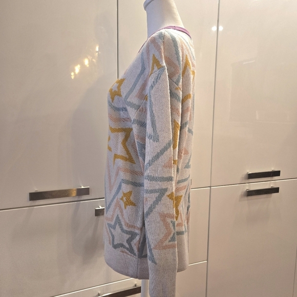 NWT Splendid Ziggy Star Oversized Crewneck Sweater White Blue Yellow Size Small - Picture 5 of 13